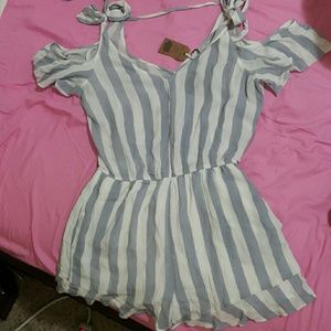 Brand new American Eagle off shoulder romper